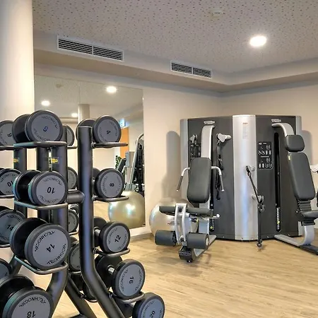 Atlantic Airport Hotel BRE