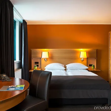 Hotel Atlantic Airport BRE